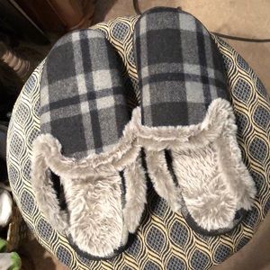Men’s Dearfoam slippers